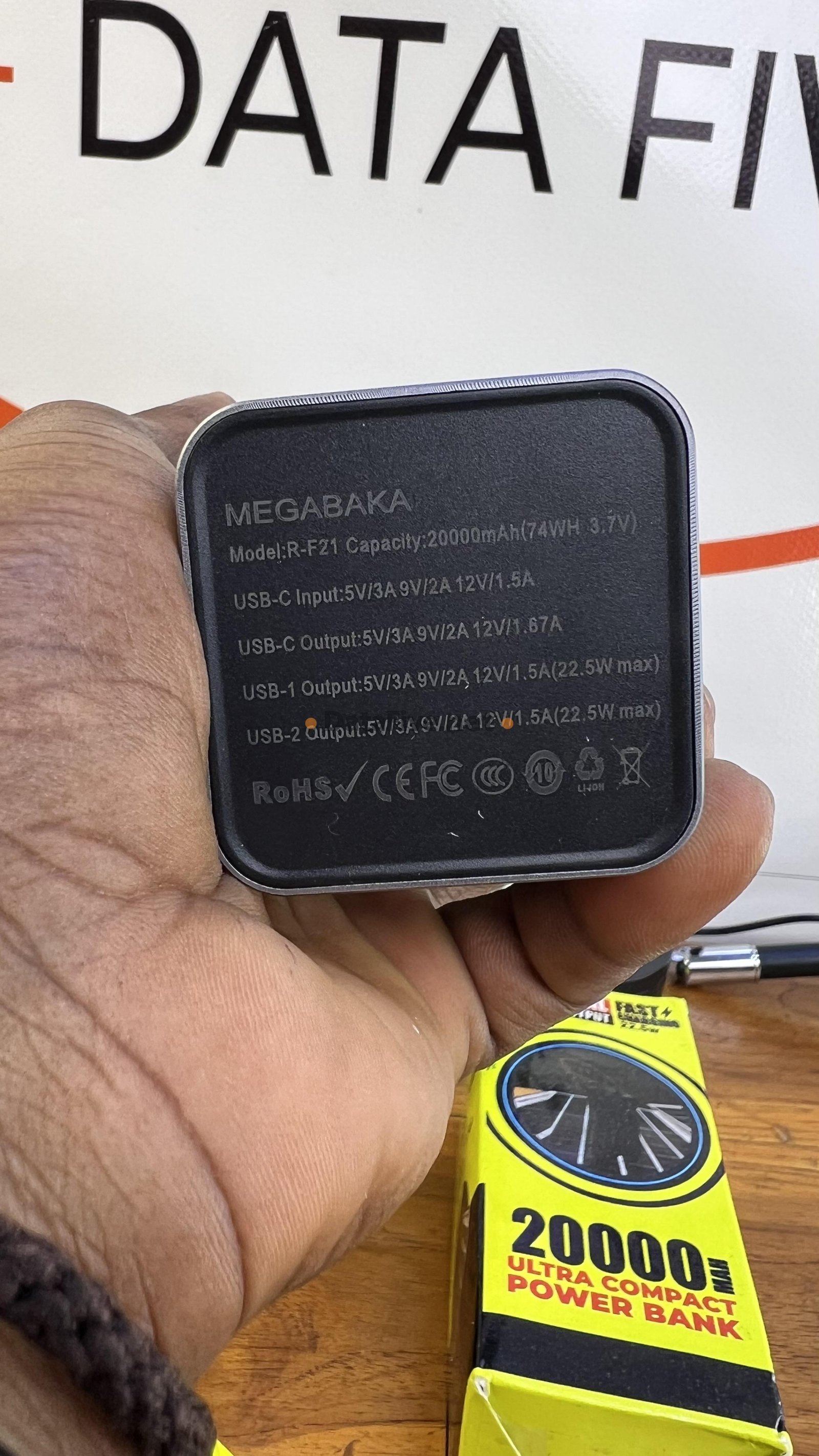 Power Bank 365 DAYS DUAL OUTPUT 20000mAh - vue 2