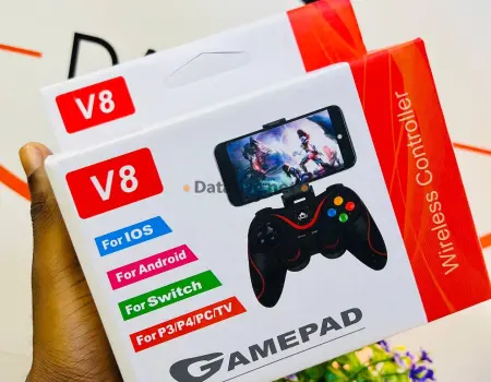 Manette V8