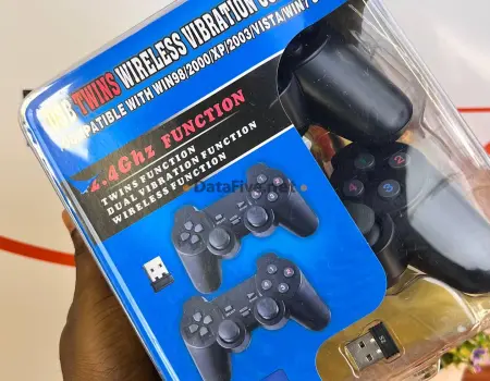 Manette  Sans Fil pour PC 2GHZ (2 Manettes)